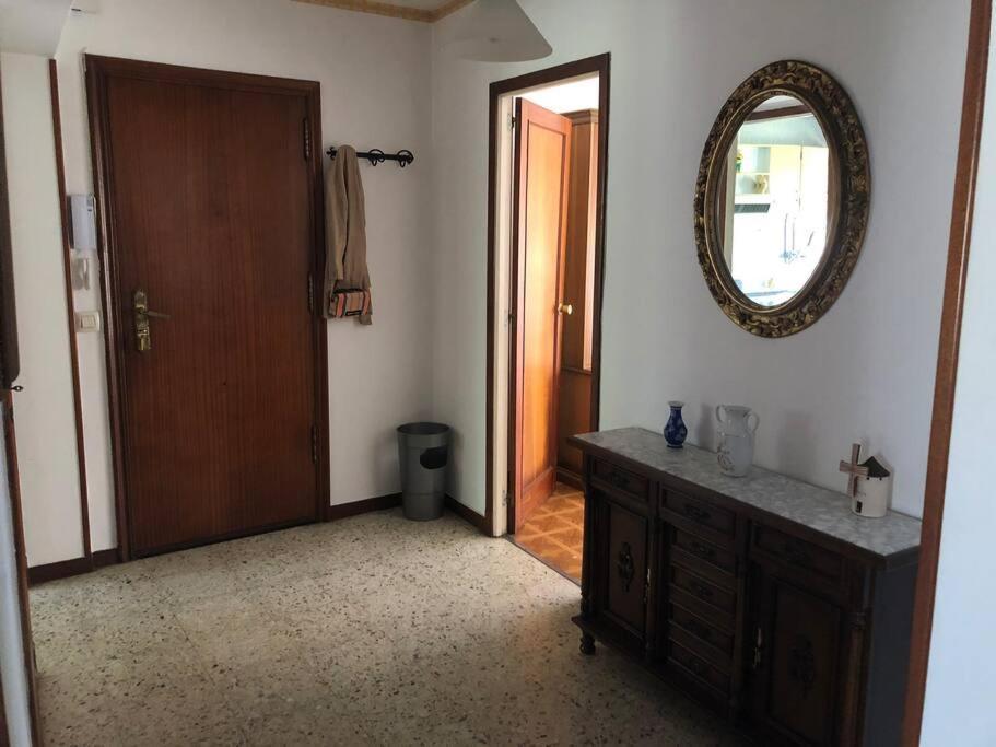 Appartamento Piso Grande Y Muy Luminoso San Giacomo di Compostella Esterno foto